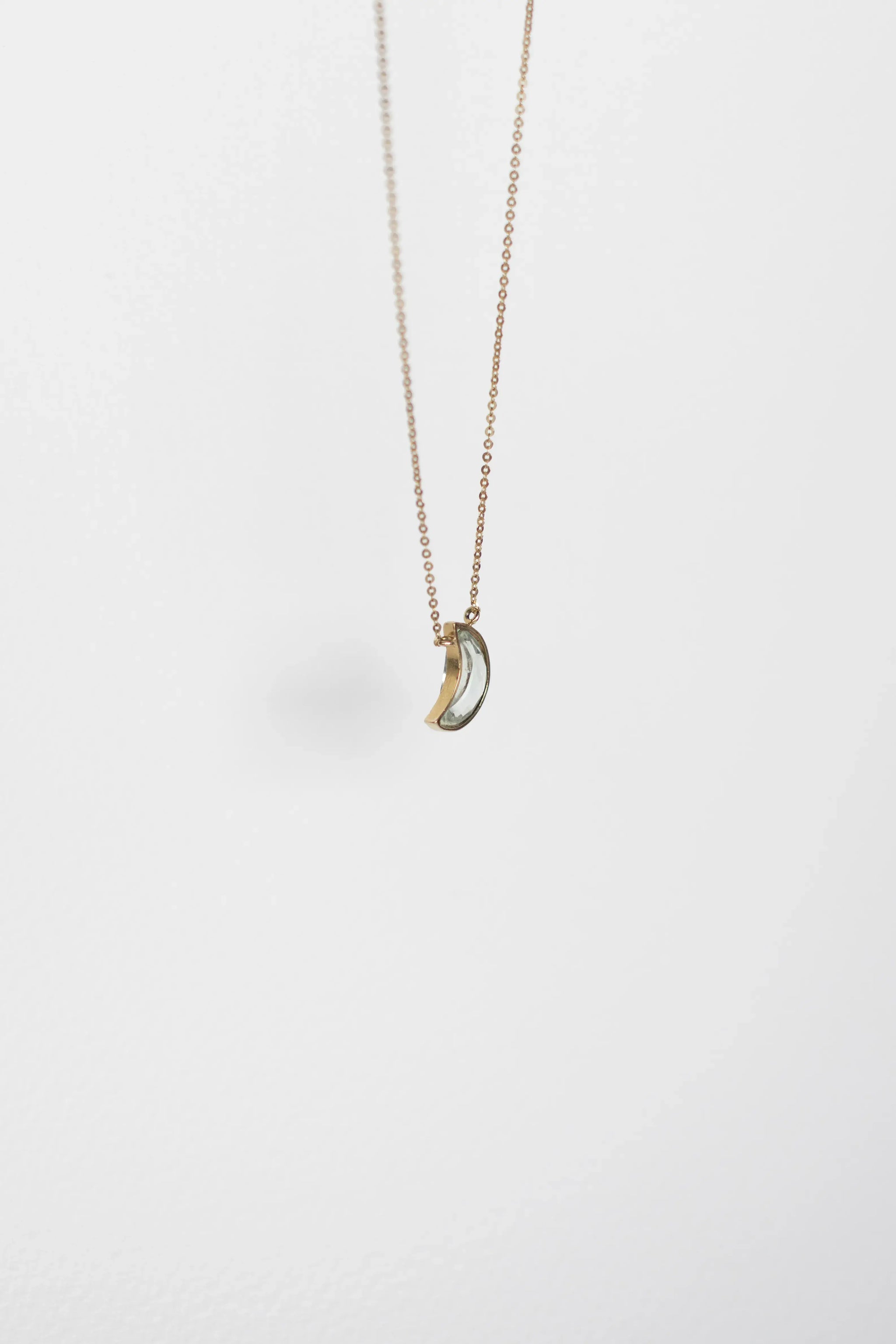 COLLAR CON LUNA DE FLUORITA