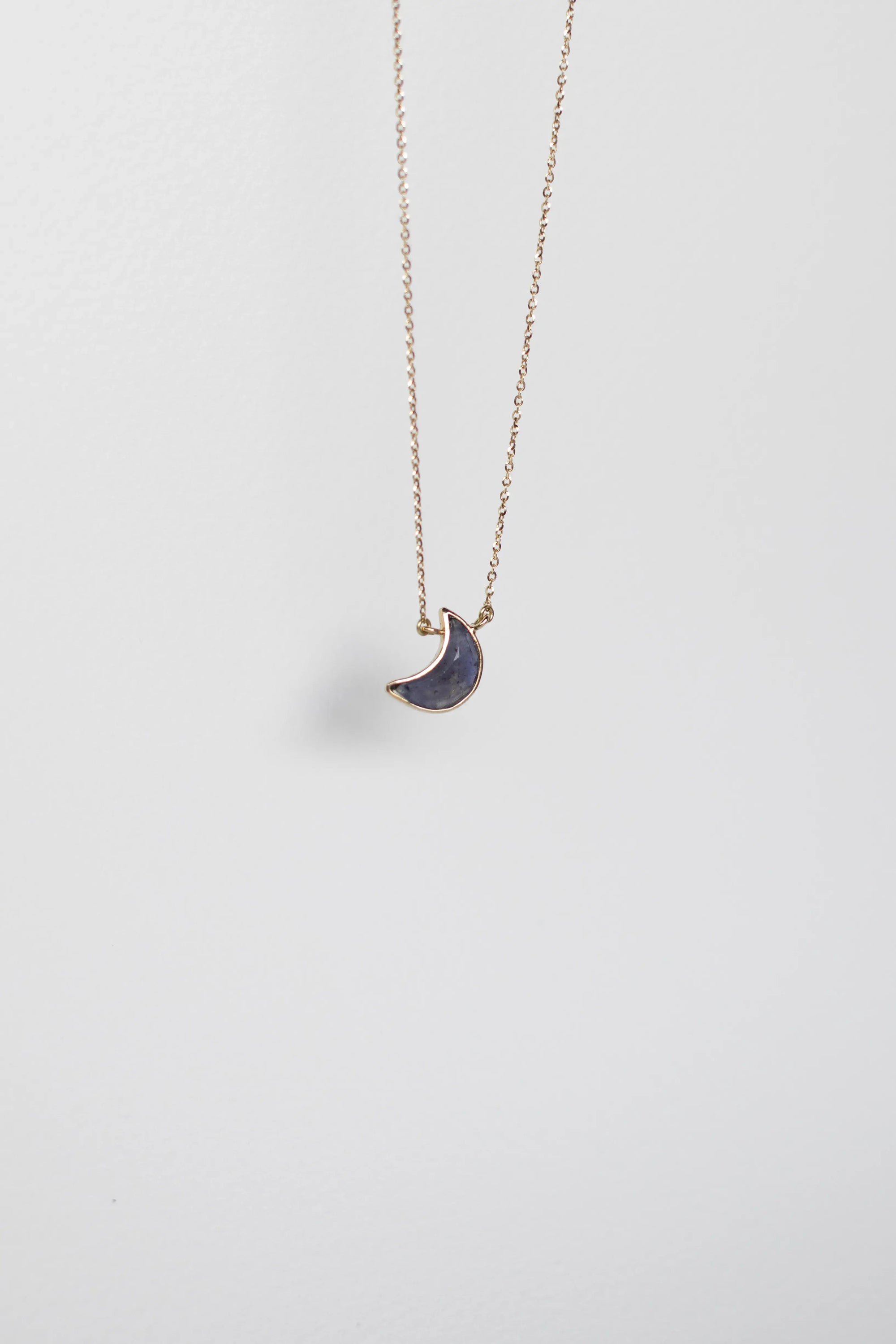 COLLAR CON LUNA DE IOLITA