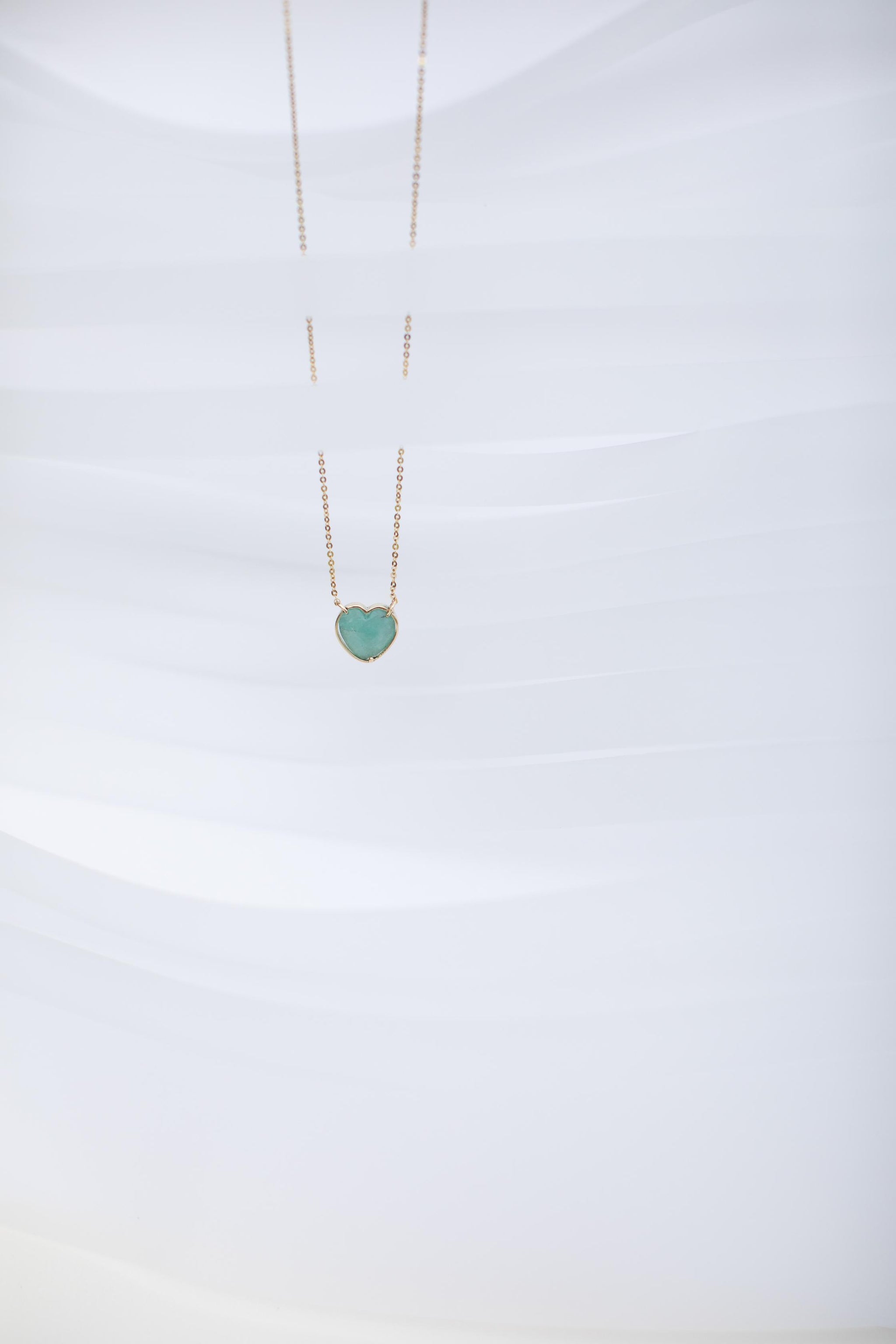 COLLAR CON CORAZÓN DE AMAZONITA