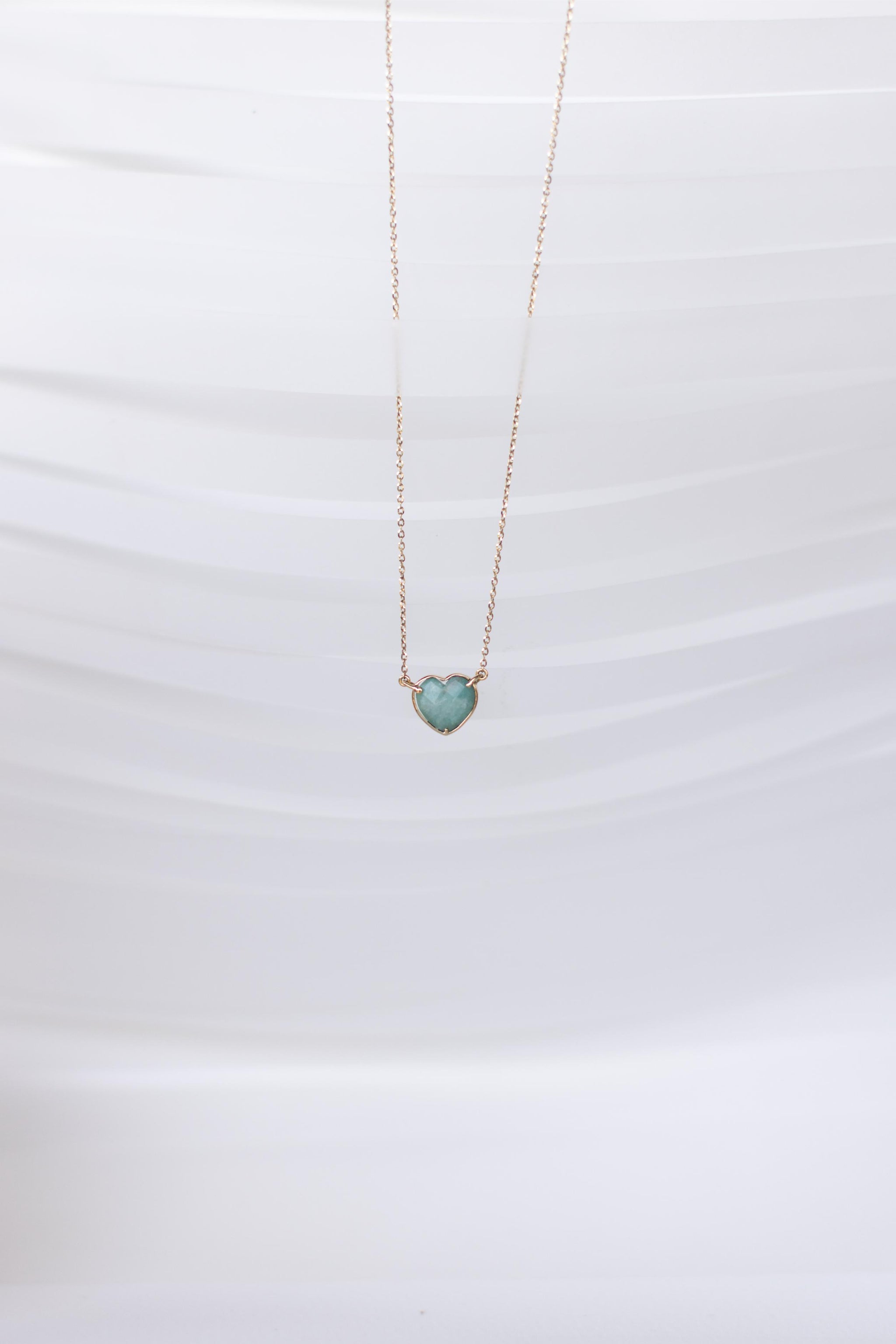 COLLAR CON CORAZÓN DE AMAZONITA