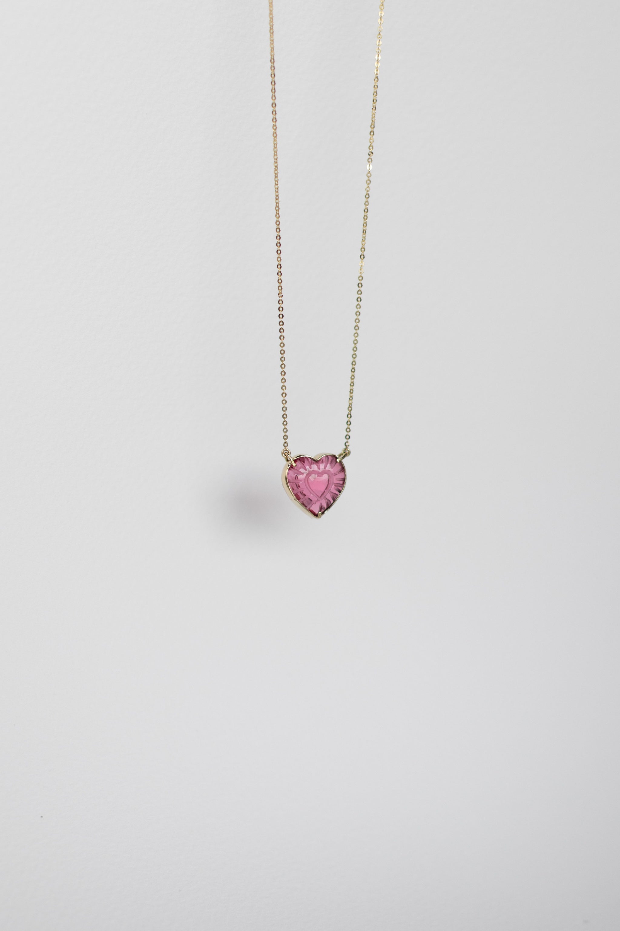 COLLAR CON CORAZÓN DE TURMALINA