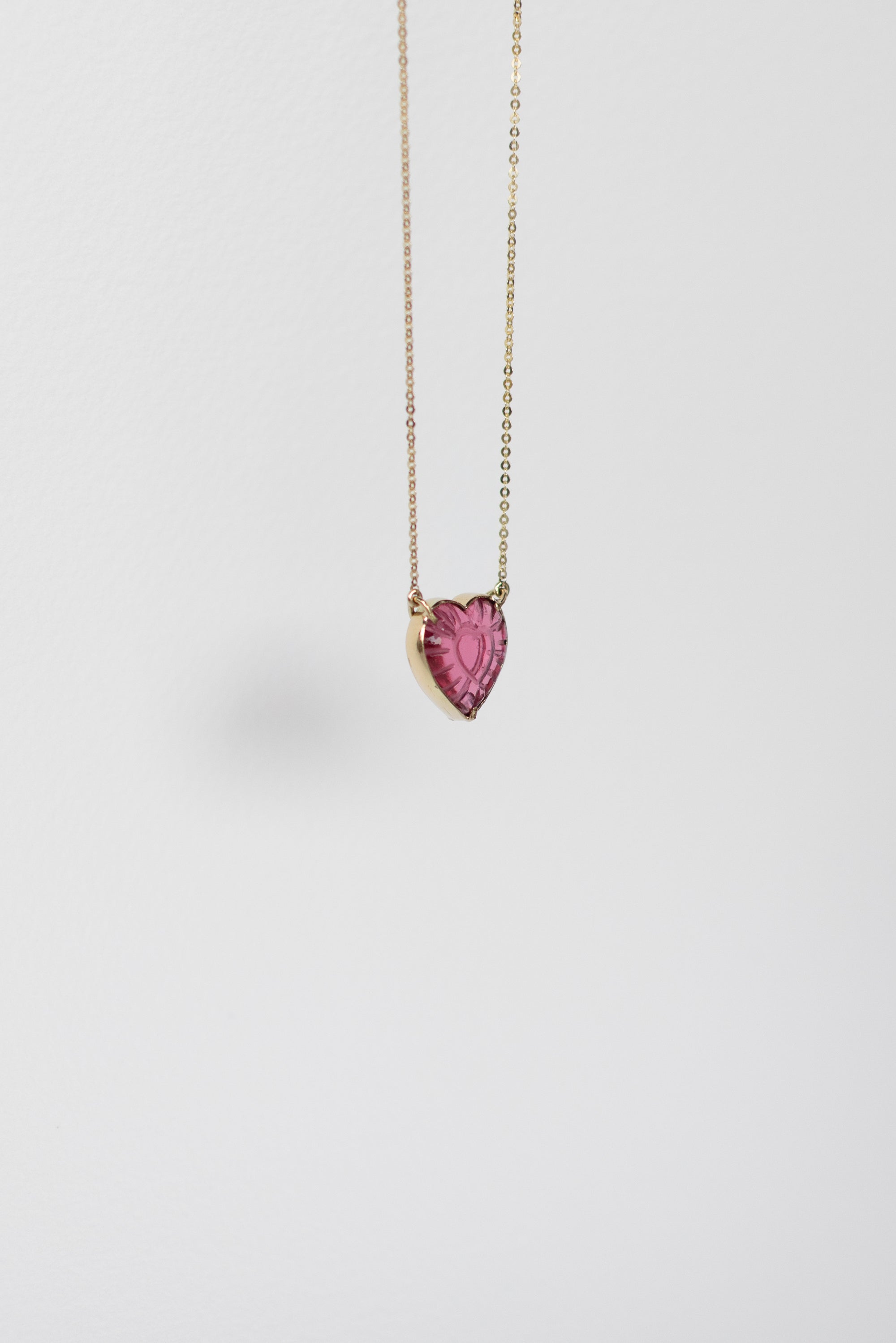 COLLAR CON CORAZÓN DE TURMALINA