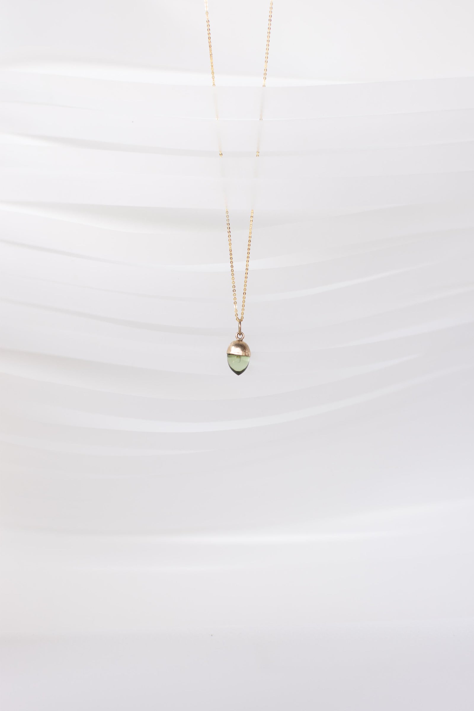 DIJE DE BELLOTA GRANDE DE AMATISTA VERDE