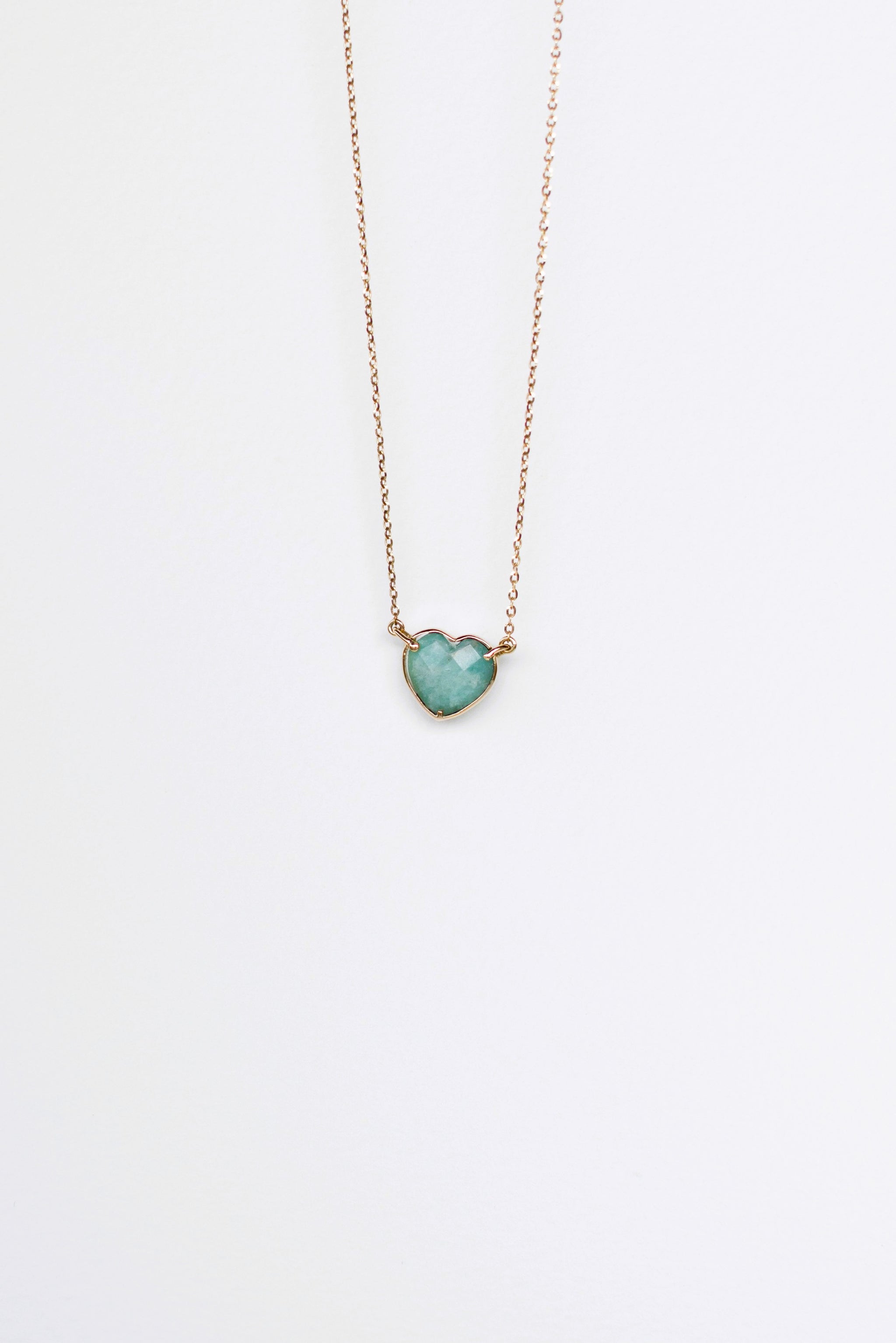 COLLAR CON CORAZÓN DE AGUAMARINA