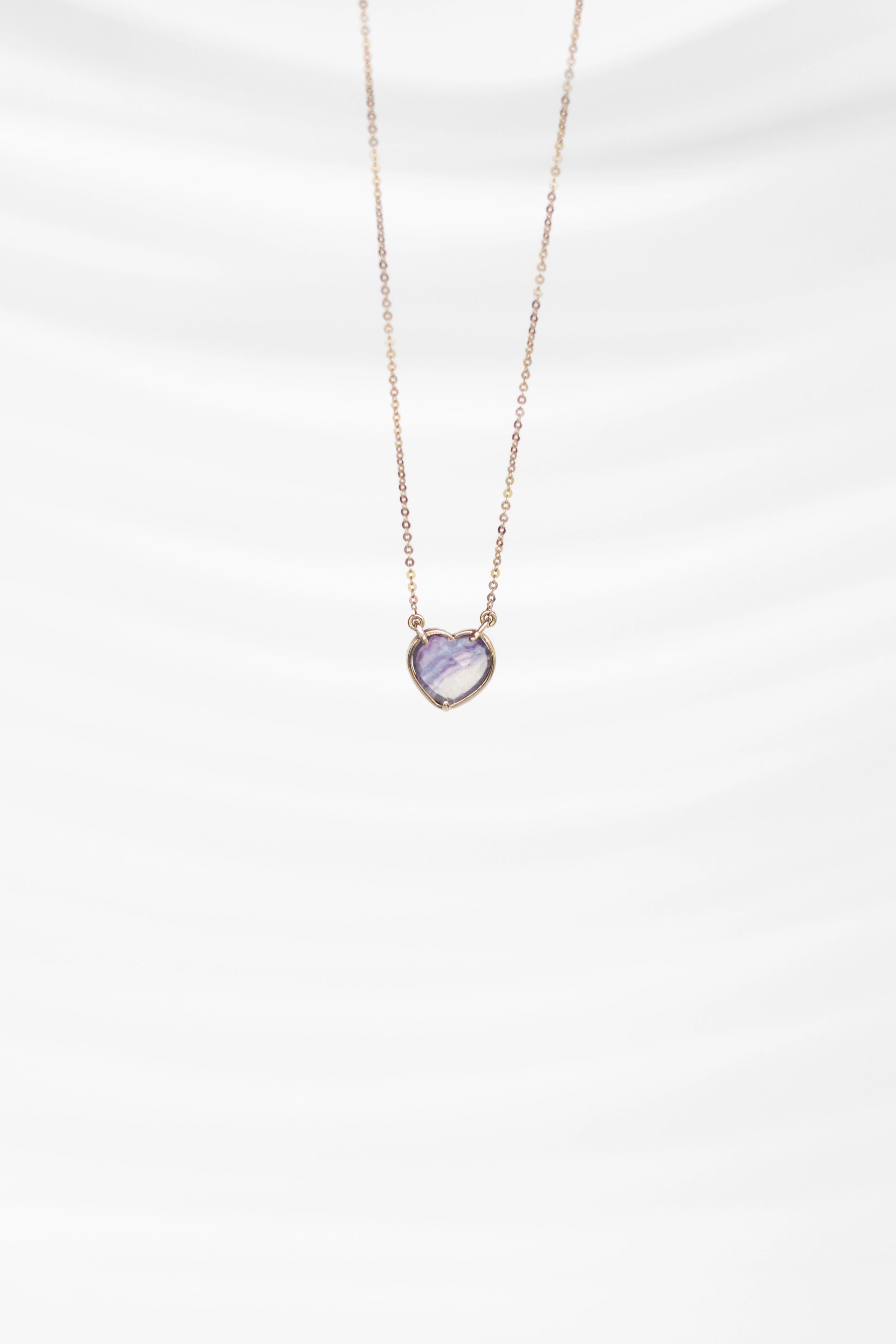 COLLAR CON CORAZÓN DE FLUORITA