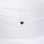 COLLAR CON CORAZÓN DE GRANATE