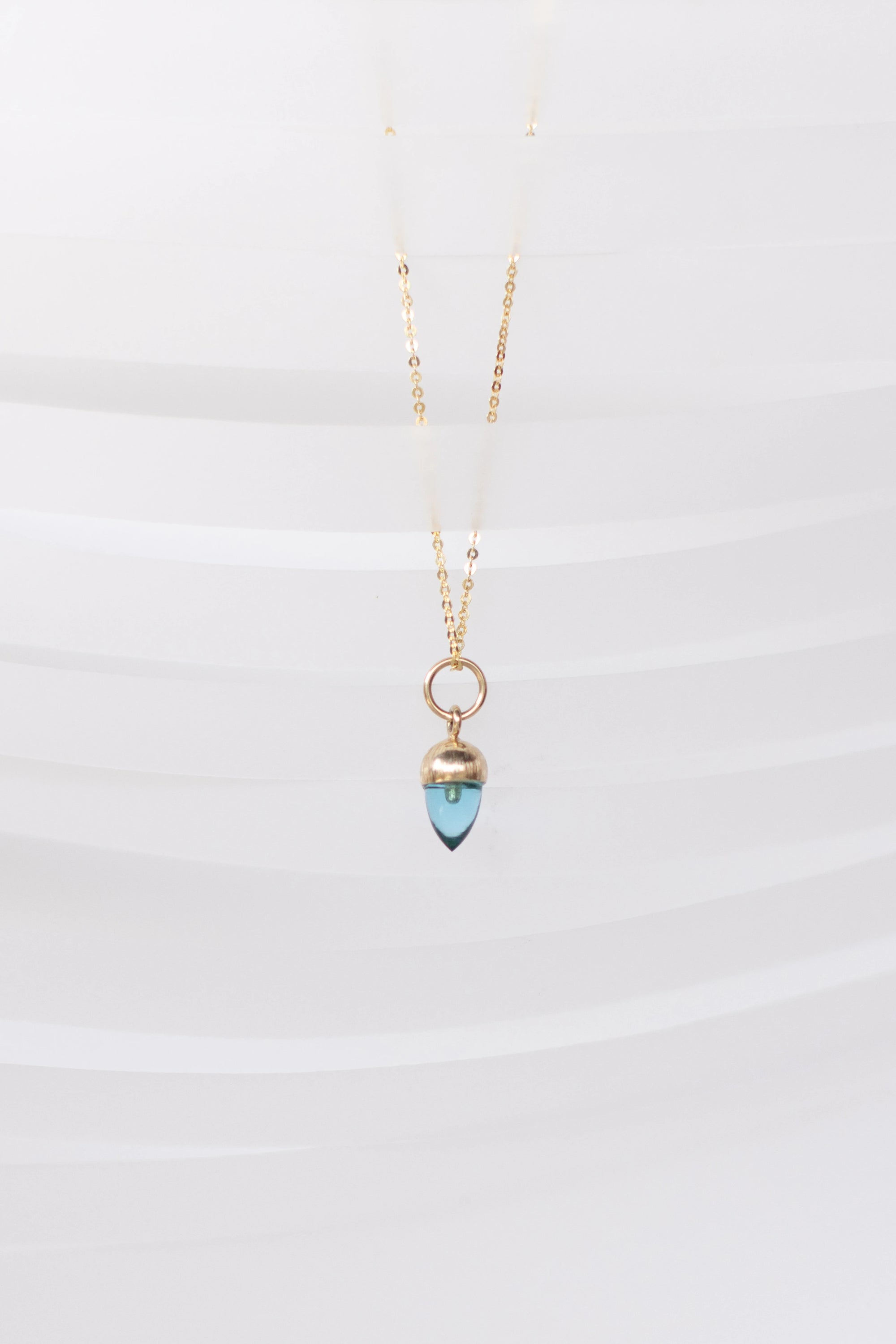 DIJE DE BELLOTA CHICA DE TOPACIO SWISS BLUE
