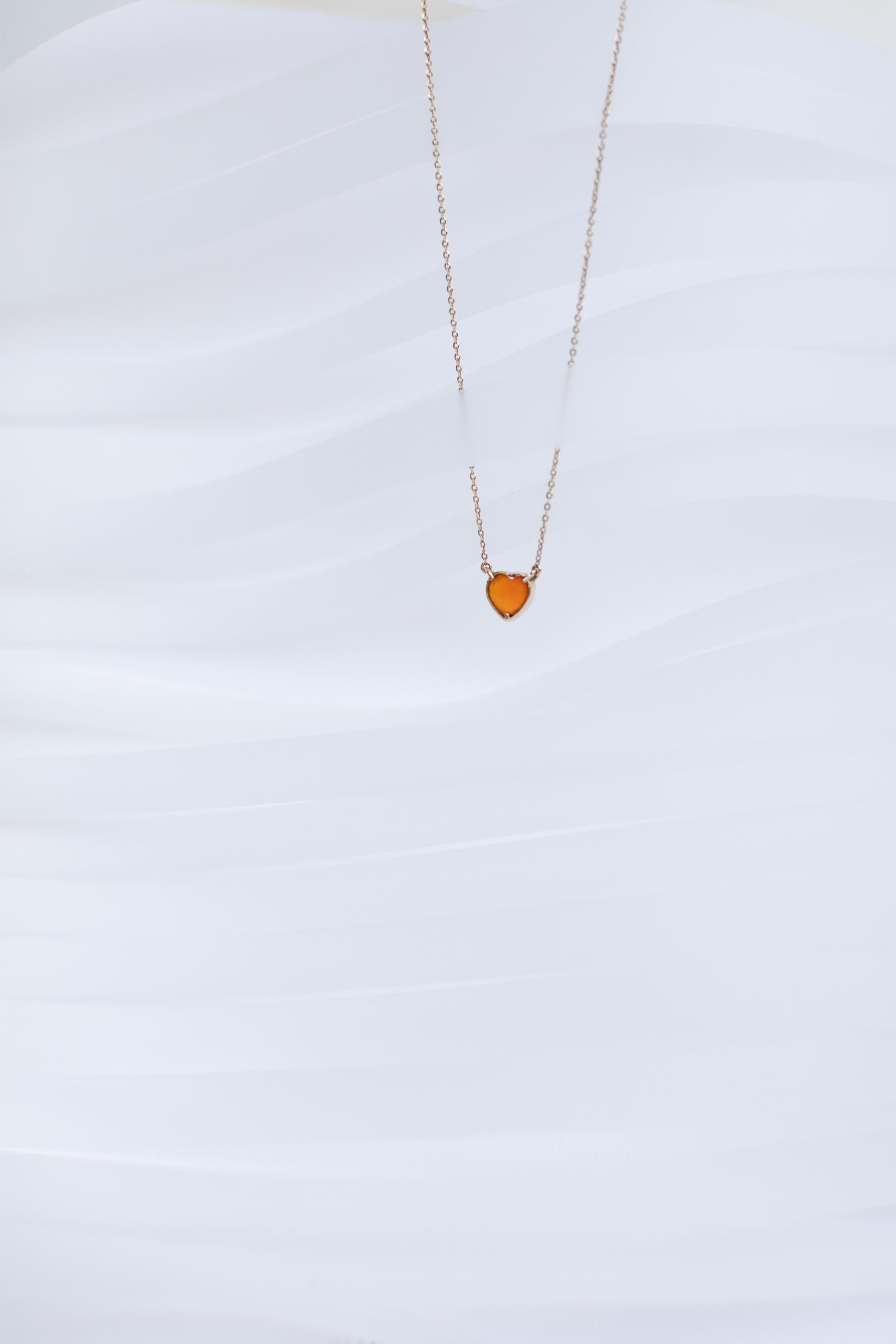 COLLAR CON CORAZÓN DE CORNALINA