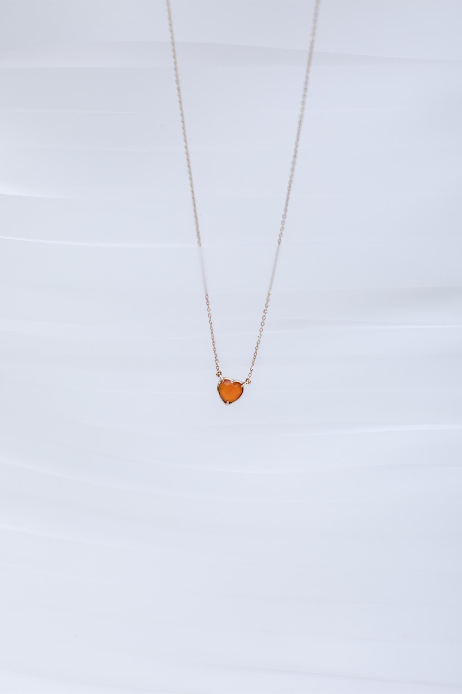 COLLAR CON CORAZÓN DE CORNALINA
