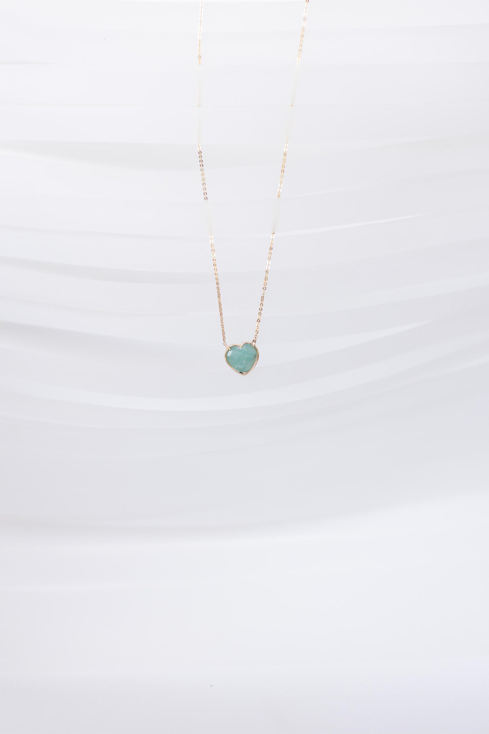 COLLAR CON CORAZÓN DE AGUAMARINA