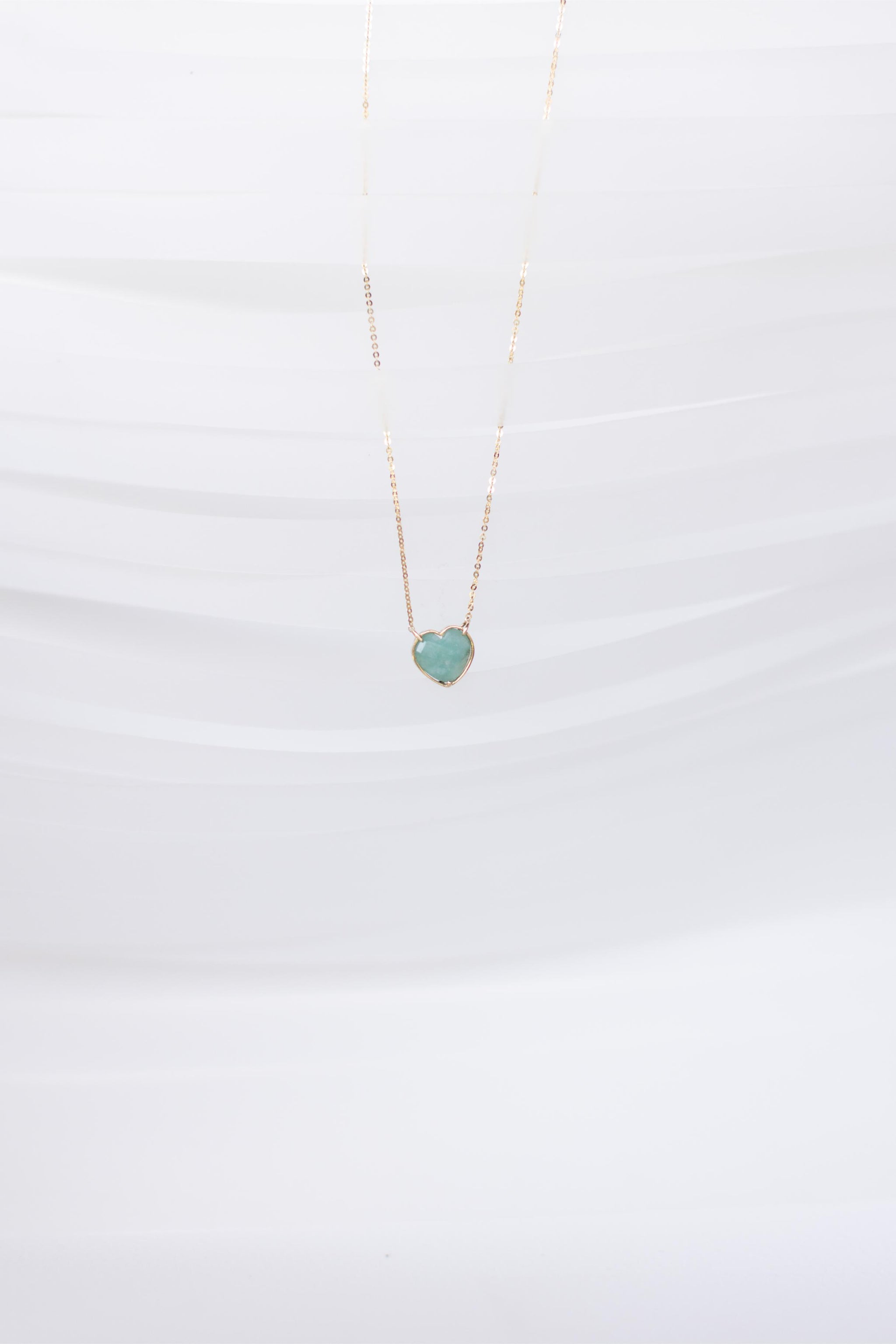 COLLAR CON CORAZÓN DE AGUAMARINA